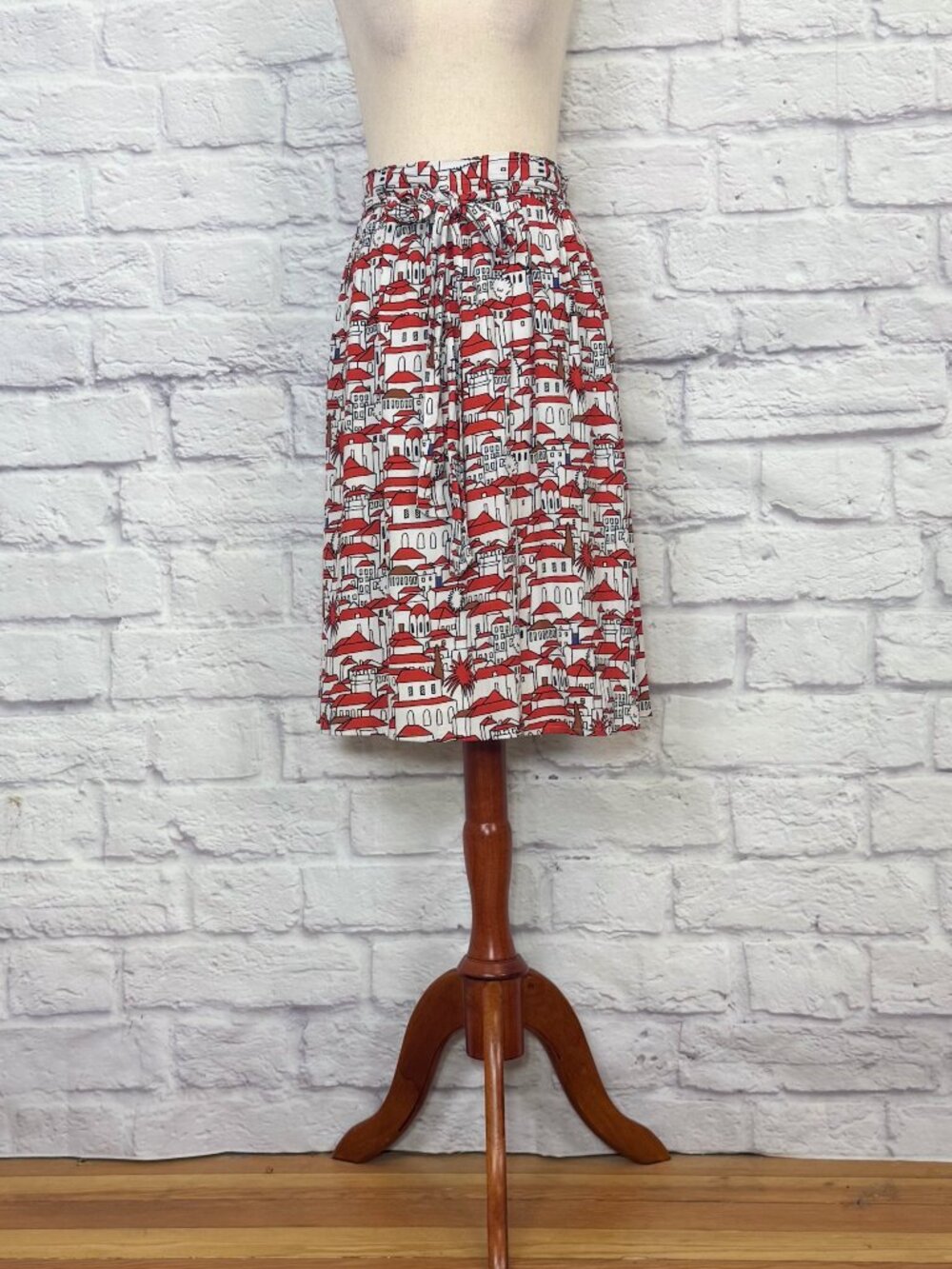 Anthropologie Porridge Getaway Santorini Greece Red & White City Print Skirt